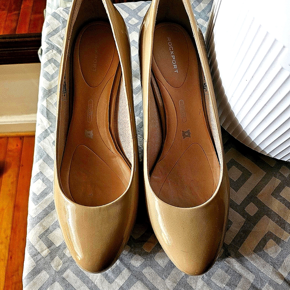 Womens Rockport 7.5in leather size pale brown Grey'sish man made.